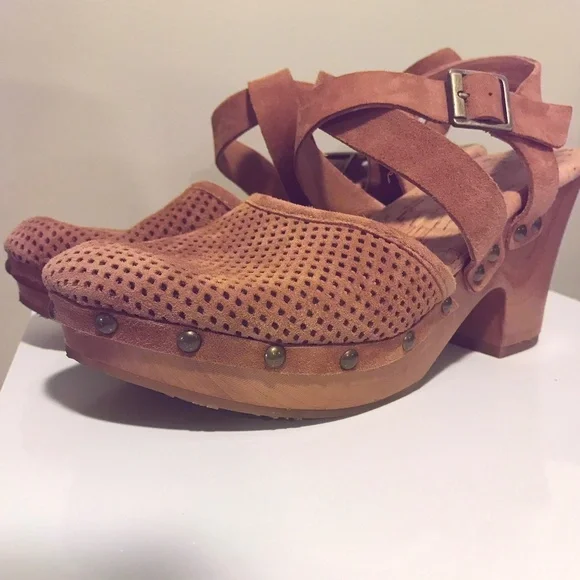 Korks ABLOOM studded perforated suede leather shoes - Picture 13 of 16